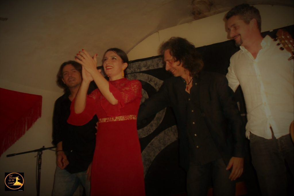 Carmen Meloni baile a Los Viernes en la Cueva